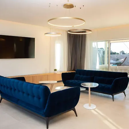 True Luxury Surrounded By Stunning Nature *